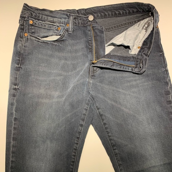 Levi Strauss & Co - Picture 5 of 6